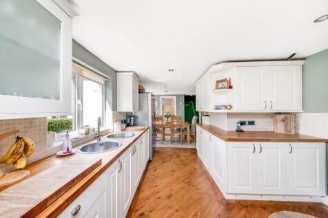OPEN PLAN DINING KITCHEN