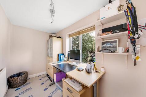 BEDROOM FOUR/HOME OFFICE