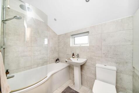 HOUSE BATHROOM