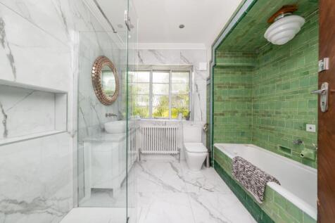 HOUSE BATHROOM