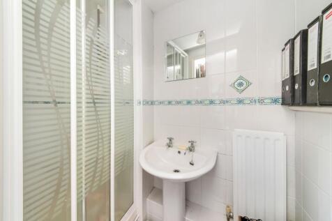 ENSUITE SHOWER ROOM