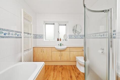 HOUSE BATHROOM