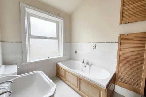 HOUSE BATHROOM