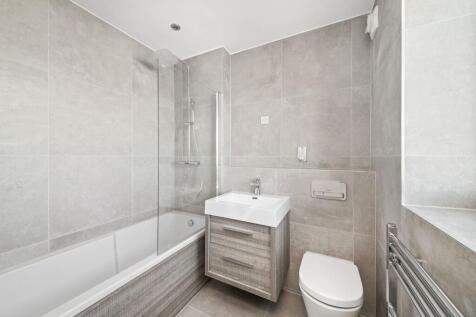ENSUITE BEDROOM ONE