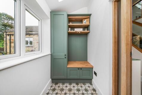 ENTRANCE PORCH