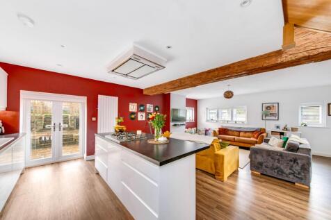 OPEN PLAN DINING KITCHEN