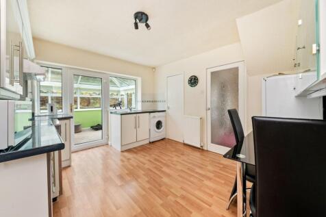 OPEN PLAN DINING KITCHEN