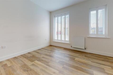 Mulberry-Avenue-Unfurnished (1).jpg
