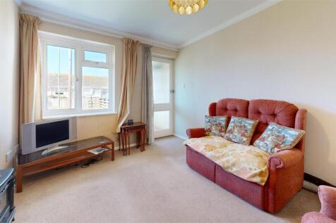 7-Tobys-Close-Bedroom 3.jpg