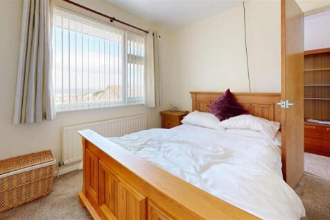 11-Weare-Close-Bedroom.jpg