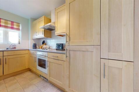 2-Corscombe-Close-10312022_121333.jpg