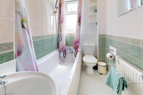 22-Rufus-Way-Bathroom.jpg