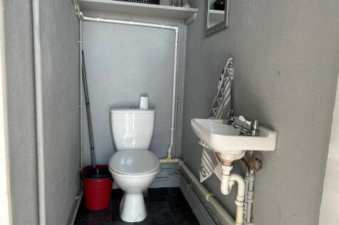 WC.jpg