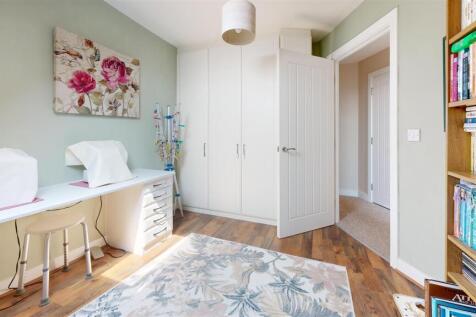 -Alm-Place-Bedroom 3.jpg