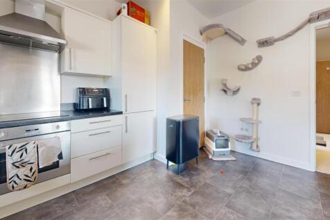 9-Bankes-Court-Gentian-Way-Kitchen 1.jpg
