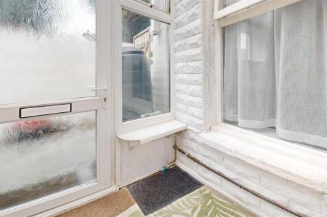 45a-Straits-Bathroom.jpg