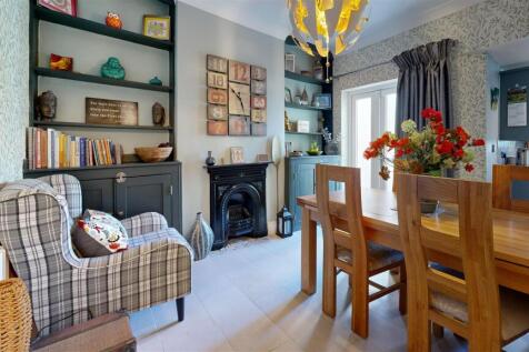 Hambro-Bedroom 4.jpg