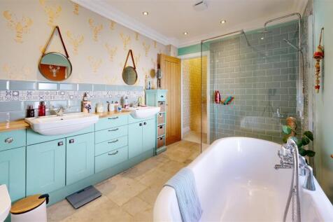 Hambro-Bathroom.jpg