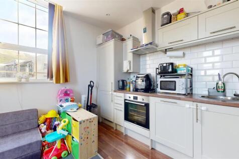 8-Yew-Tree-House-08262025_114221.jpg