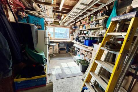 Garage.jpg