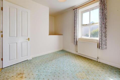 115-High-Street-Bedroom 3.jpg