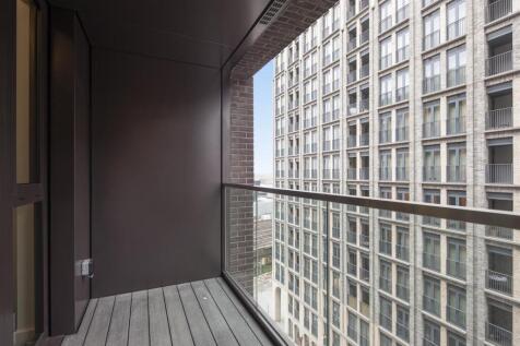 31 Thornes House - Terrace.jpg