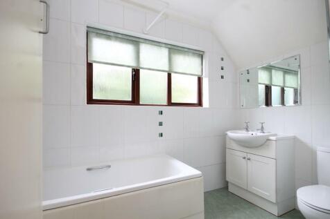 .bathroom.JPG