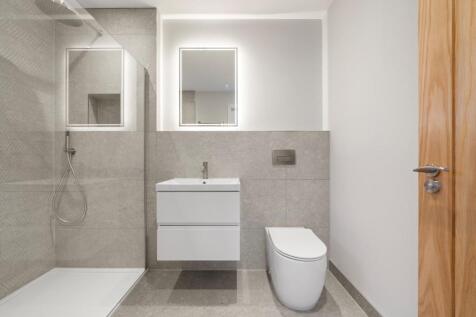 Ensuite 2.jpg