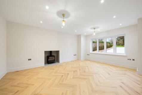 Living Room.jpg