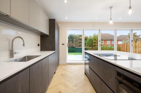 Kitchen3.jpg