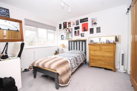 bedroom2.JPG
