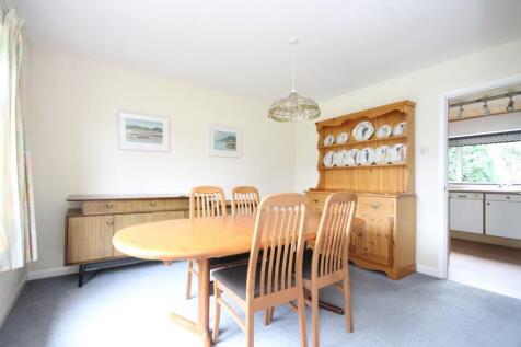 .diningroom.JPG