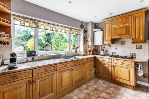 KITCHEN2.jpg