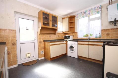 .KITCHEN.JPG