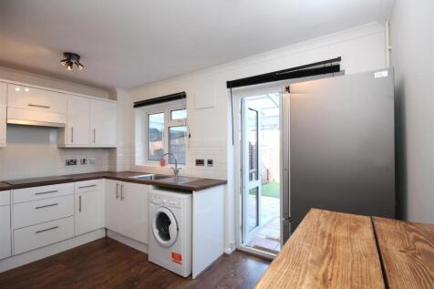 kitchen side on.JPG