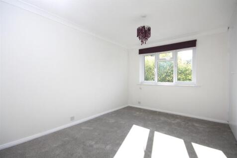 Bedroom 1.JPG