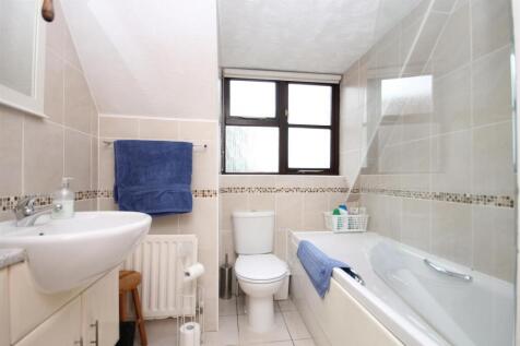.bathroom.JPG