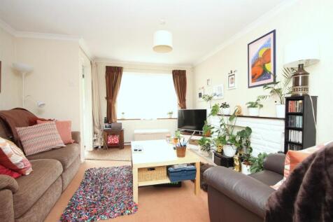 .livingroom2.JPG