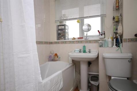 .bathroom.JPG