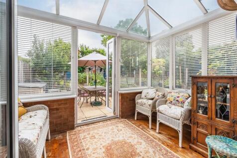 10-Middlemead-Road-18.jpg