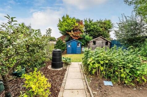 10-Middlemead-Road-24.jpg