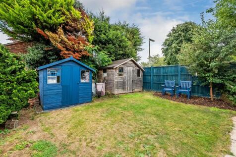 10-Middlemead-Road-23.jpg