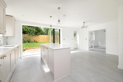 No.2-KennelClose-Sept25-8568.jpg