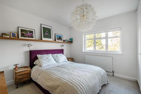 15-Bramley-Way-1.jpg