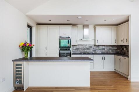 Floral-Cottage-11.jpg