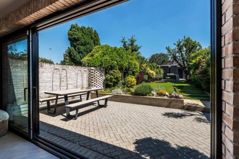 74-Meadowview-Road-27.jpg