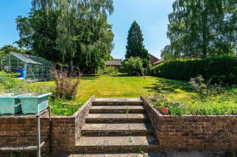 38-Leatherhead-Road-17.jpg