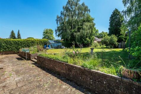 38-Leatherhead-Road-18.jpg