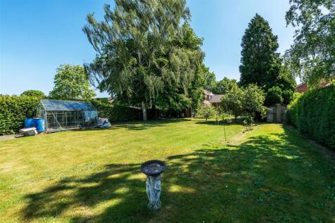 38-Leatherhead-Road-19.jpg