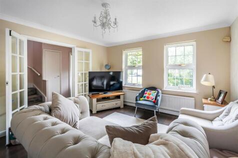 14-Wishford-Court-10.jpg